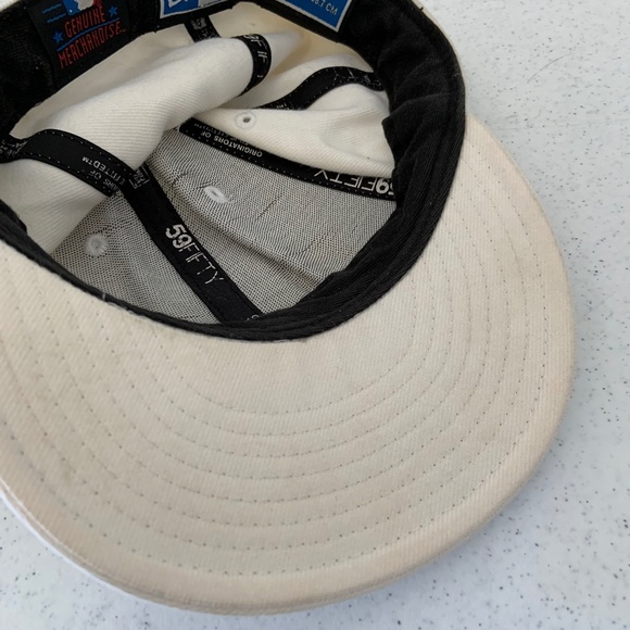 New Era 59Fifty MLB New York Yankees Fitted All White Baseball Hat - Picture 10 of 11